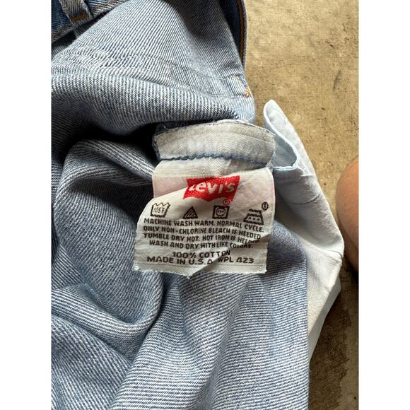 Vintage 90s Levi's 501 ButtonFly Distressed Straight Leg Denim Jeans Size 34x30 - Picture 5 of 8